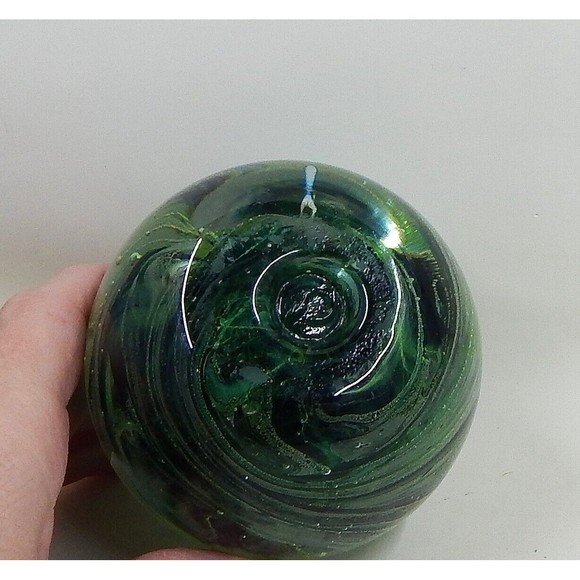 Kerry Art Glass Green Swirl Varying Shades Bubble Paperweight Ireland 3 1/2 In - Picture 6 of 9